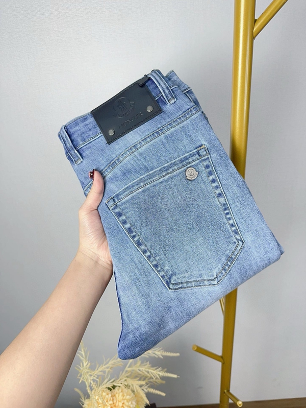 ブランドジーンズ正面デザイン